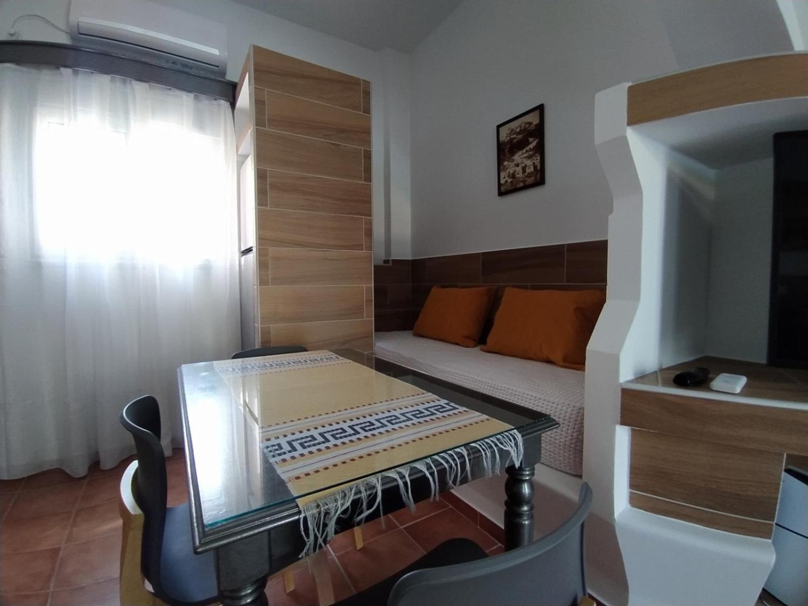 Chariot Apartments Santorini Kamári Pokój zdjęcie