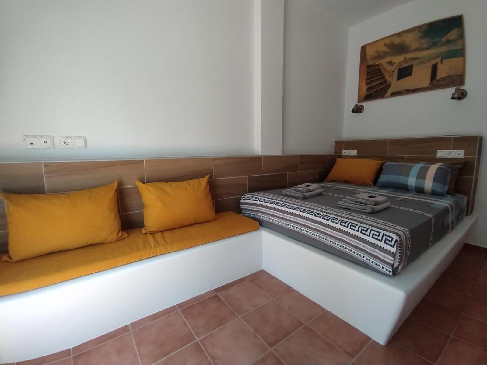 Chariot Apartments Santorini Kamári Zewnętrze zdjęcie